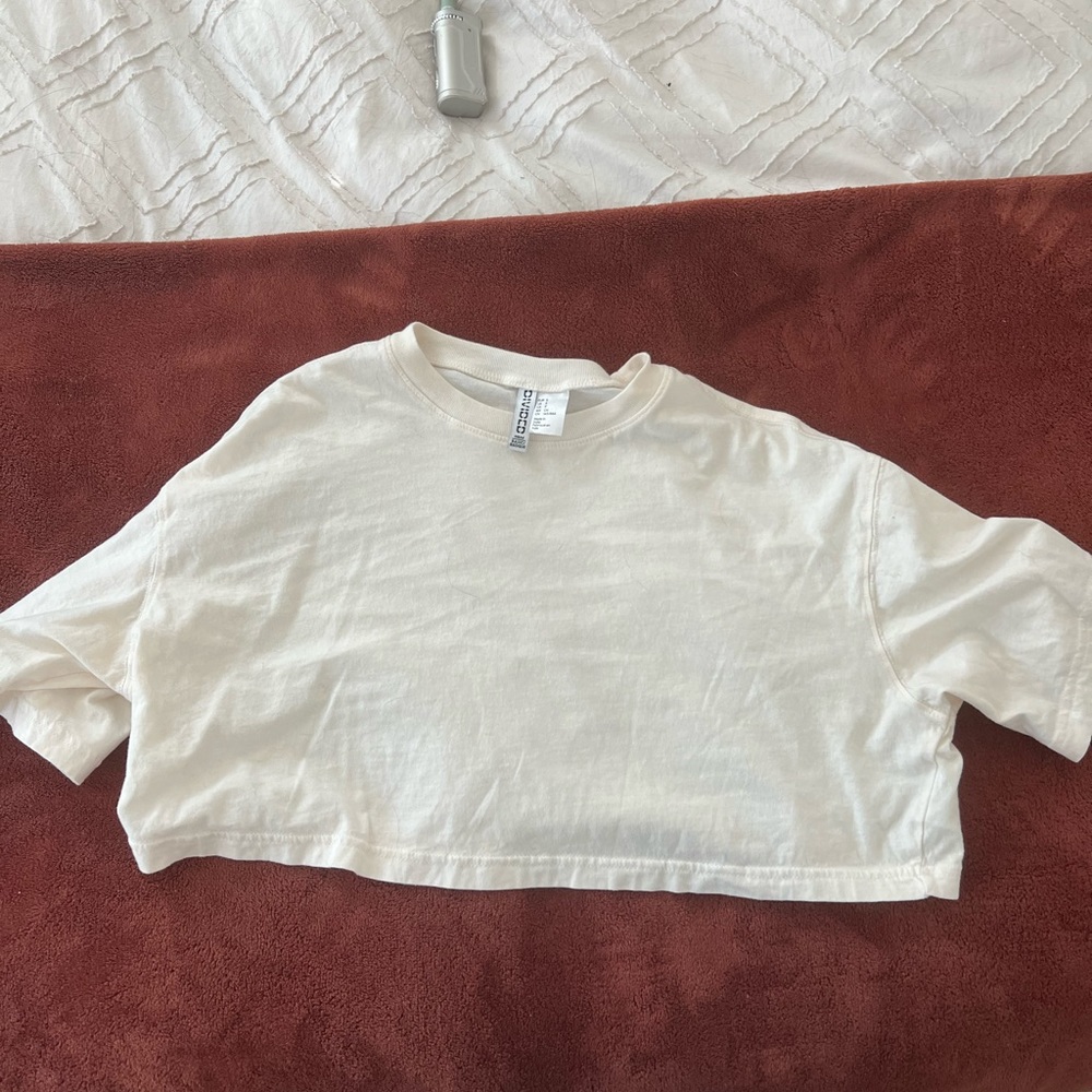 Cropped tee